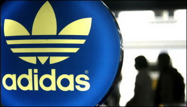 resultado Consejos Galaxia Adidas poursuit en Chine trois entreprises locales pour contrefaçon