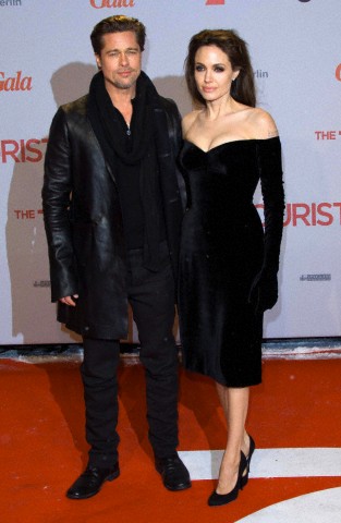 Angelina Jolie, Brad Pitt, Versace