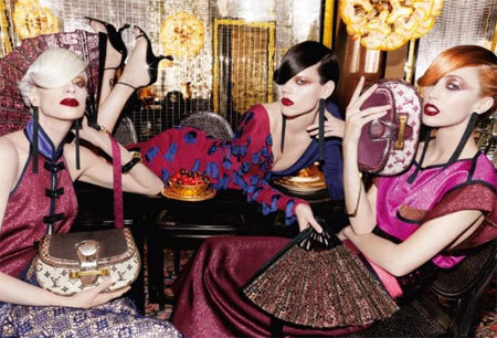 utilsigtet Afrika Foranderlig Louis Vuitton pitches handbags in China museum - News : campagnes (#512545)