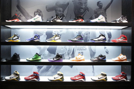 locker shoes store