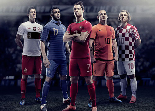 Soccer stakes rise as Nike presses on Adidas turf