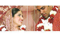 Indians splurge on glittering weddings