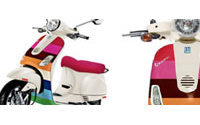 Gap habille un scooter Vespa
