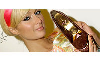 Paris Hilton dévoile sa première ligne de chaussures