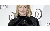 Sharon Stone presenta gioielli