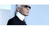 Karl Lagerfeld signe l'étiquette du millésime 2009 de Rauzan-Ségla, propriété de Chanel