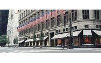 Saks expects lift as Wall Street spurs luxe spending