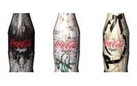 Salamanca muestra ocho botellas gigantes de Coca-Cola Light creadas por diseñadores españoles
