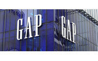 Gap sees Q1 below estimates; design head leaves