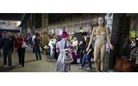 A Lyon, le look rétro séduit les jeunes au Marché de la Mode Vintage