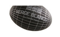 Serge Blanco: un ballon collector pour la Coupe du Monde