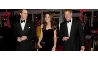 Kate splendida in abito velluto nero Alexander McQueen