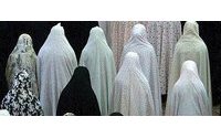 L'Iran saluta il chador: 'rivoluzione fashion' sul codice di abbigliamento