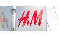 Warm weather helps H&M beat May sales forecasts