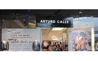 Arturo Calle lanza línea especializada en cuero