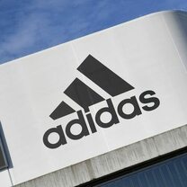 Adidas will Kanye-West-Produkte verkaufen und Geld spenden