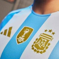 Adidas presenta las nuevas camisetas de la selección argentina de fútbol