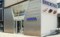 Receitas da Birkenstock aumentam 20% no exercício fiscal 2023