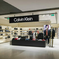 Calvin Klein cresce em Portugal com abertura no Aeroporto de Lisboa