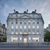 Regarder la vidéo Inditex passe à la vitesse supérieure en France avec la réouverture de son magasin phare Zara Rivoli