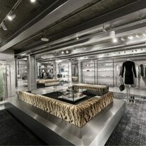 Givenchy отметил открытие дебютного бутика в Лос-Анджелесе двумя вечеринками в Голливуде