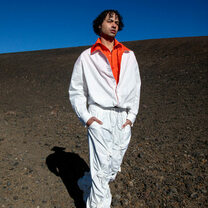 Xüxü fashion brand shows on the volcanoes of California