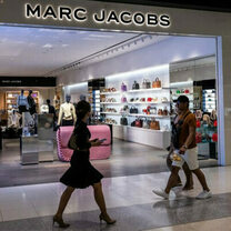 LVMH estará a considerar opções para a Marc Jacobs, face ao interesse de potenciais compradores