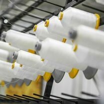 H&M engagiert sich mit Partnern für skalierbare Stoff-zu-Stoff-Recycling-Lösung für Polyester
