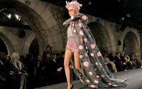 L’ "Impossible Rendez-Vous" de Valentino, rencontre entre la Haute Couture et le clubbing