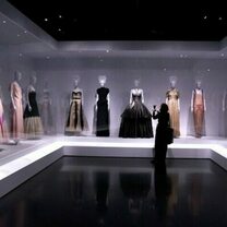 Met de Nova Iorque apresenta visão feminista da moda mundial