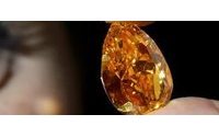 Un diamant jaune exceptionnel vendu 16,28 millions de dollars aux enchères à Genève