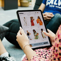 Global shoppers love buying fashion online - study