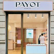 Regarder la vidéo Payot ouvre cinq boutiques à Paris