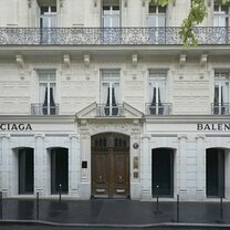 Balenciaga переезжает в свою историческую штаб-квартиру на авеню Георга Пятого