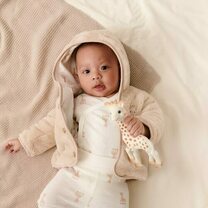 H&M concocte une collection bébé aux côtés de Sophie la Girafe