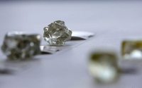 Продажи алмазов и бриллиантов сократились на 15% в 2020 году