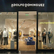 Adolfo Domínguez crece en Colombia y estrena boutique en Barranquilla