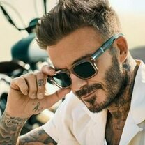 Safilo continua responsável pela linha de óculos de David Beckham através de licença perpétua