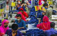 Covid-19: des ONG alertent sur le sort des ouvriers du textile au Bangladesh et Sri Lanka