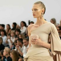 Kim Jones en quête de simplicité chez Fendi Haute Couture