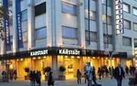 Karstadt bleibt in den roten Zahlen stecken