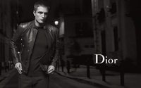 Robert Pattinson protagoniza la nueva campaña de Dior Homme
