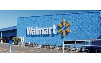 Comedian Tracy Morgan sues Walmart over deadly crash