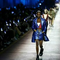 Louis Vuitton ослепил жаждущий роскоши Сеул дебютным показом