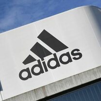 Adidas crolla in Borsa sulle previsioni 2024