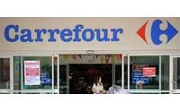 Brazil tycoon Diniz to raise Carrefour stake, eyes board seat