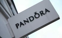 Pandora gagne des parts sur un marché de la joaillerie en berne