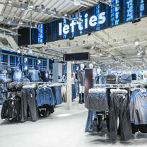 Lefties renueva su tienda más grande de Castilla y León bajo su nuevo concepto