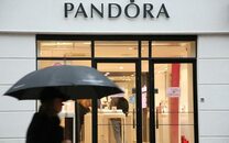 Pandora eleva previsões anuais graças às vendas sólidas nos Estados Unidos