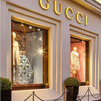 Gucci не намерен открывать магазины в России в ближайший год, хотя рынок не покидает